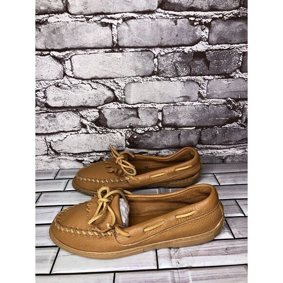 Minnetonka Moccasins Brown Leather Kiltie Lace Flats Shoes Women Sz 7.5M US/38EU - Picture 1 of 16